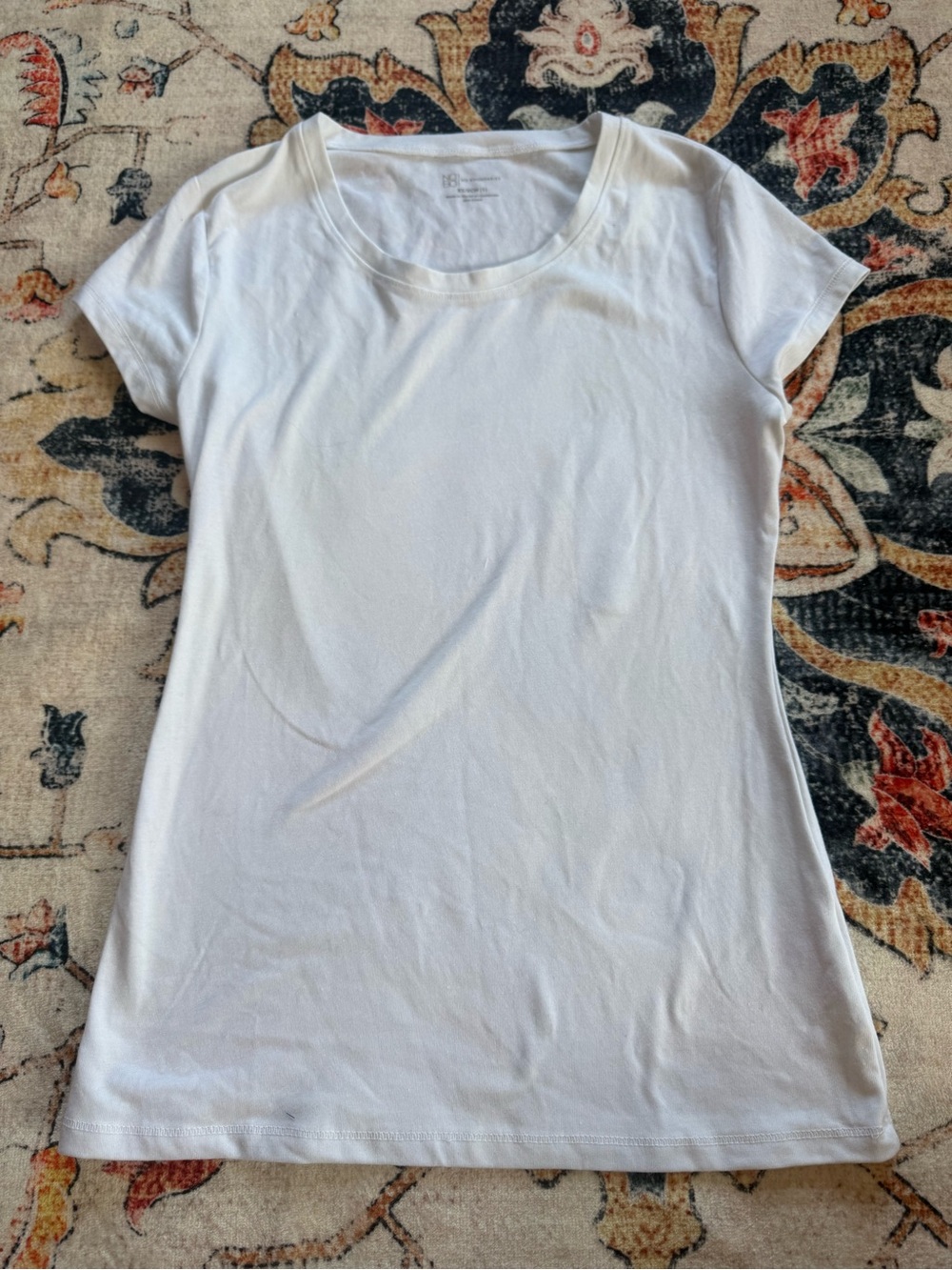 No Boundaries White Short Sleeve Scoop Neck Tee